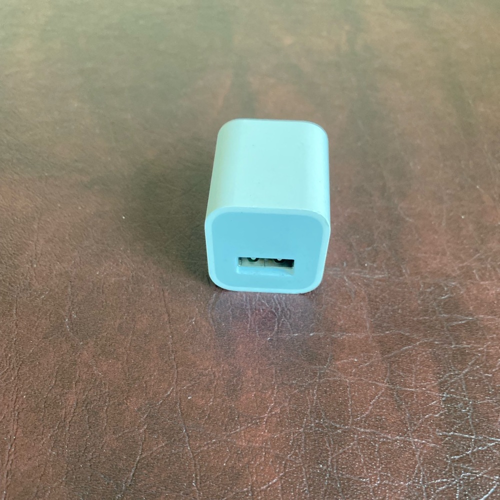 Apple 5 Watt White USB Wall Charger